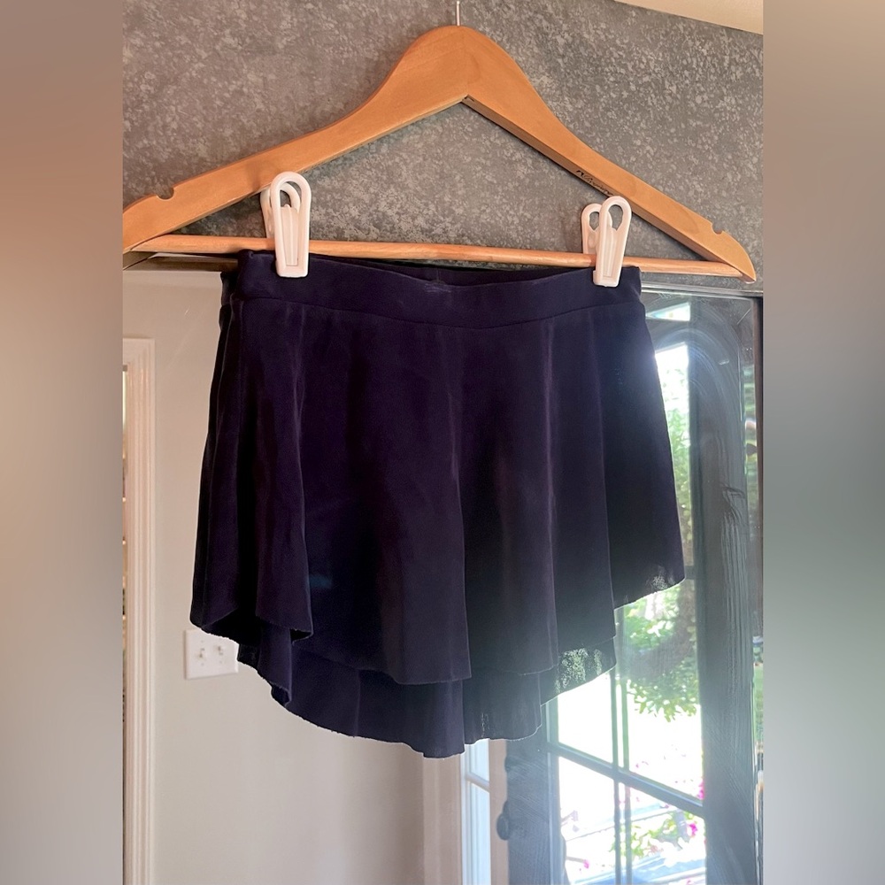 XS Bullet Pointe Pull On Short Skirt in Navy